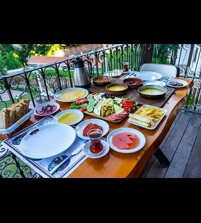 ホテル Hacirifatlarkonagi Taraklı