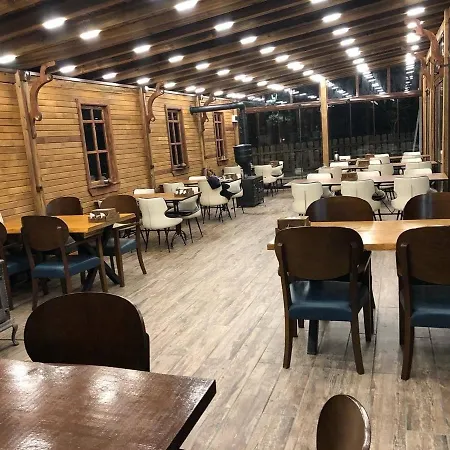 Hacirifatlarkonagi Taraklı