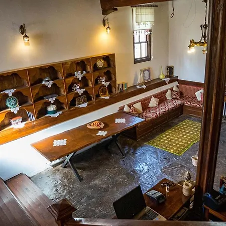 Hacirifatlarkonagi * Taraklı