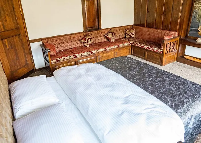 Hacirifatlarkonagi Hotel